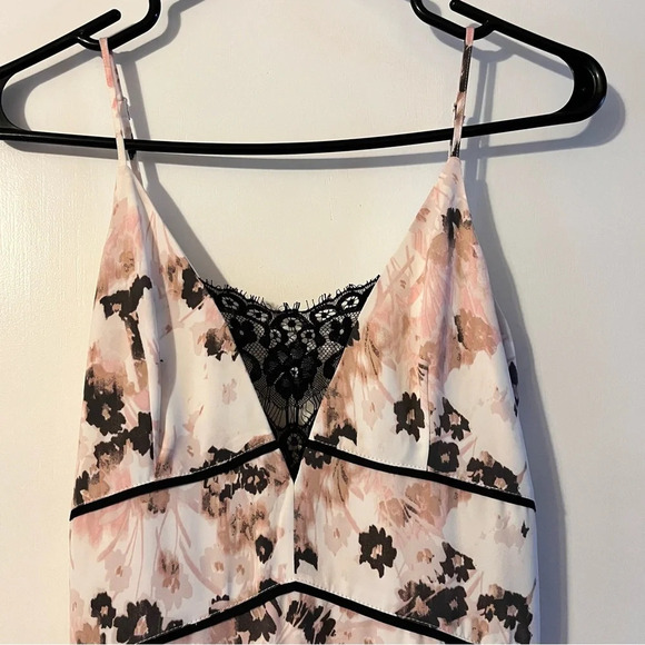 Dynamite Maxi  Dress - Picture 3 of 6